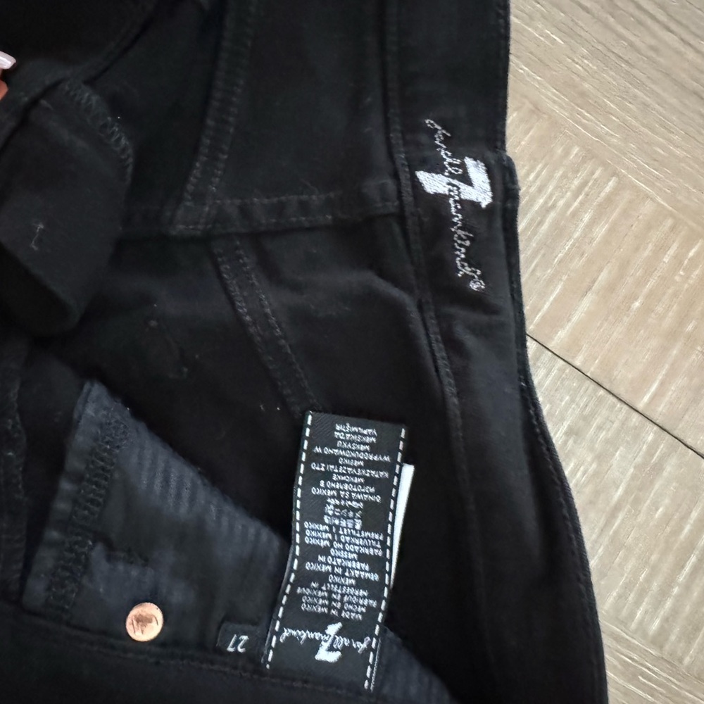 7 for All Mankind Black Denim Shorts Sz 27 - Picture 3 of 4